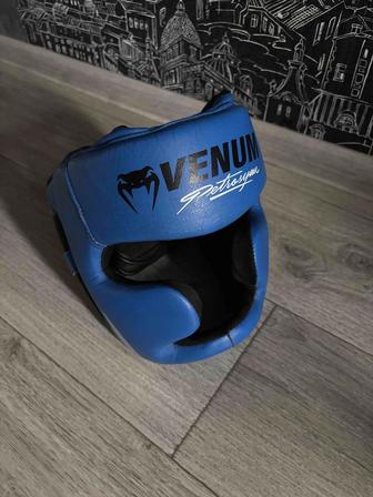 Продам шлем Venum