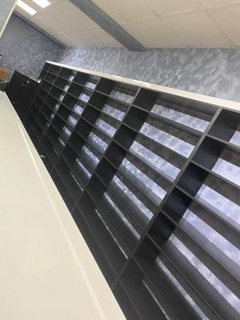 Полки в хорошем состояние