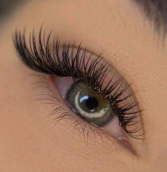 Наращивание ресниц и ламинирование