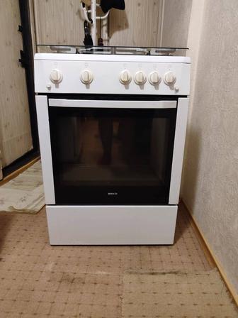 Продам газовую плиту с духовкой