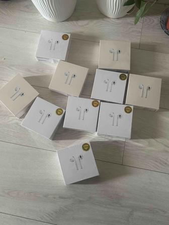 Беспроводные наушники Apple Air Pods