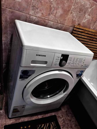 Продам стиральную машинку автомат