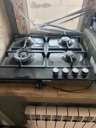 Продам газовую плиту