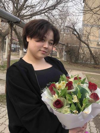 Официант / официантка