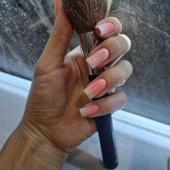 Маникюр и педикюр