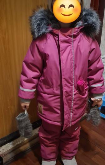 Продам комбинезон зимний на девочку