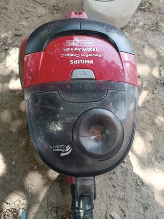Пылесос Philips 1800
