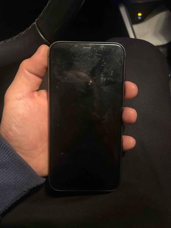 Продам айфон 11