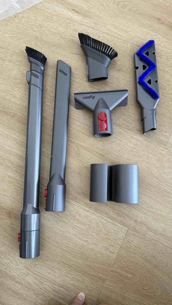 Продам пылесос Dyson Ручка сломана