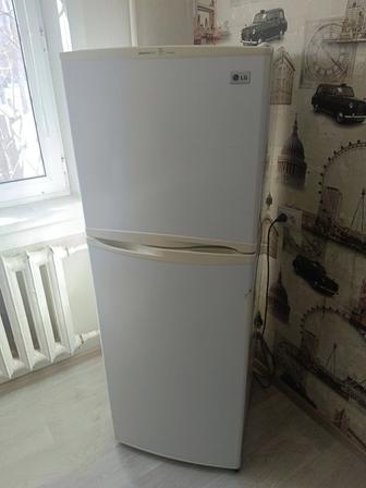 Продам холодильник LG