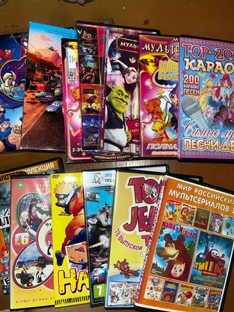 Отдам диски с мультиками