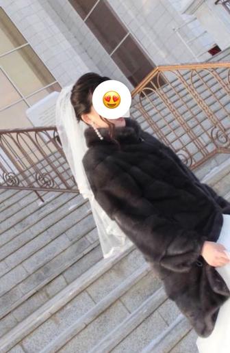 Продам норковую шубу