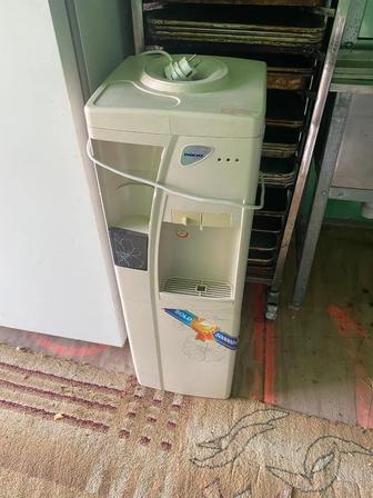 Диспенсер для воды