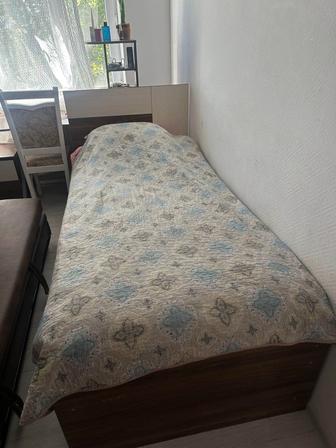 Кровать