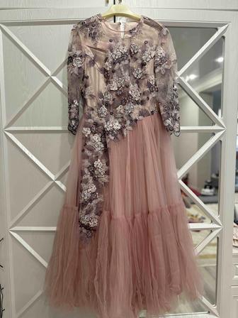 Продаются новые платья от известных дизайнеров НУР ШАХ и АЛИЯ ТУМАН. 46-48