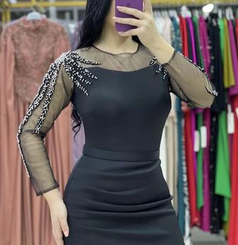 Платья