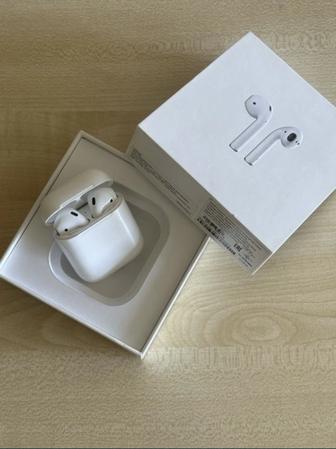 Наушник Airpods1 поколения ( оригинал)
