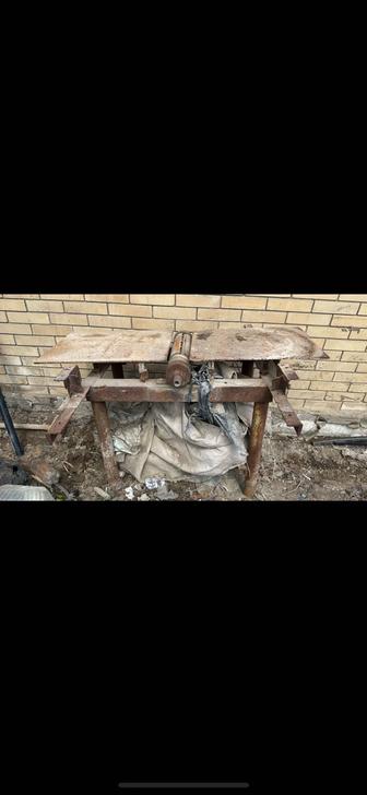 Деревообрабатывающий станок