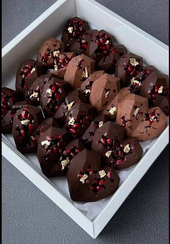 Гранат в бельгийском шоколаде