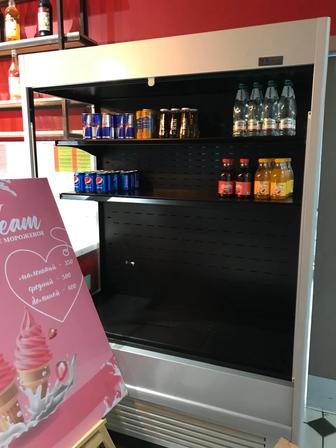 Продам витринный холодильник Carboma