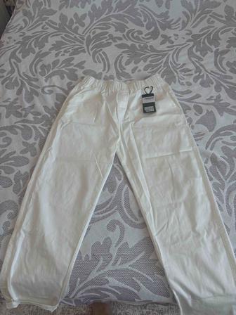 Белые брюки летние