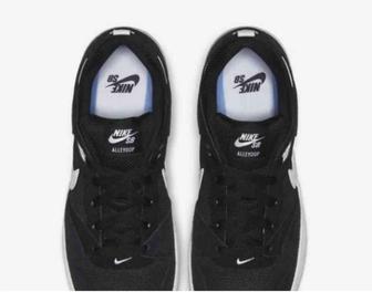 Крассовки Nike