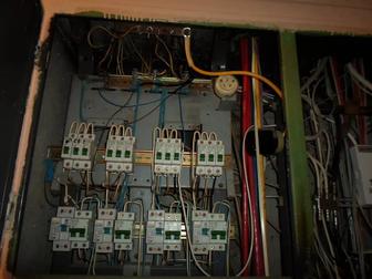 Электрик. Услуги электрика любой сложности.