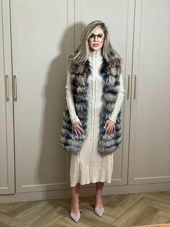 Продается меховая жилетка