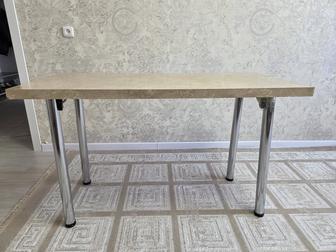 Продам кухонный стол