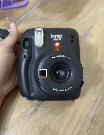 Продаю камеру Instax Mini 11