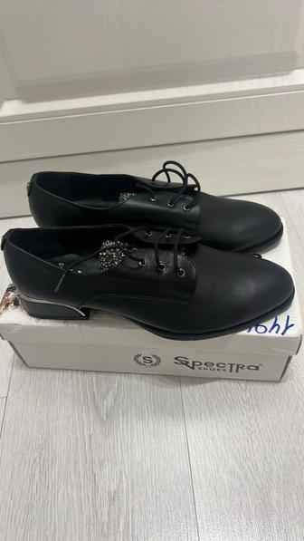 Продам женские туфли