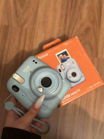 Продам instax mini 11