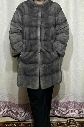 Продам норковую шубу серого цвета в хорошем состоянии!!!