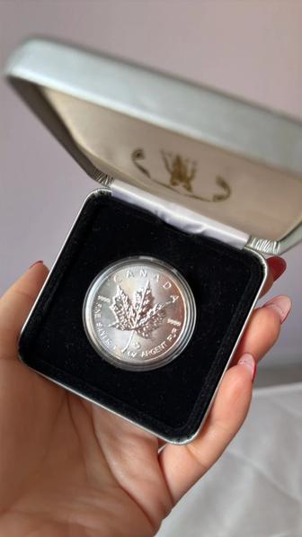 Серебренная коллекционная монета