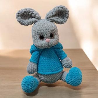 Вязанная игрушка,,ЗАЙКА