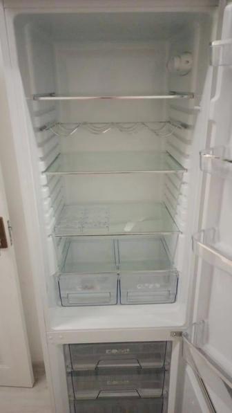 Холодильник Shivaki HD 345 RN белый