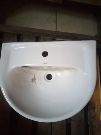 Срочно продам раковину для ванной новая
