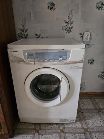 Продам стиральную машину на запчасти