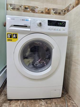 Продам стиральную машинку Zanussi