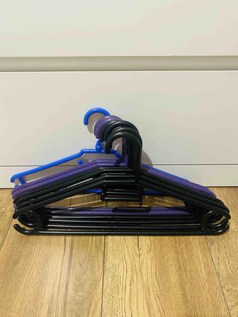 Вешалки-плечики