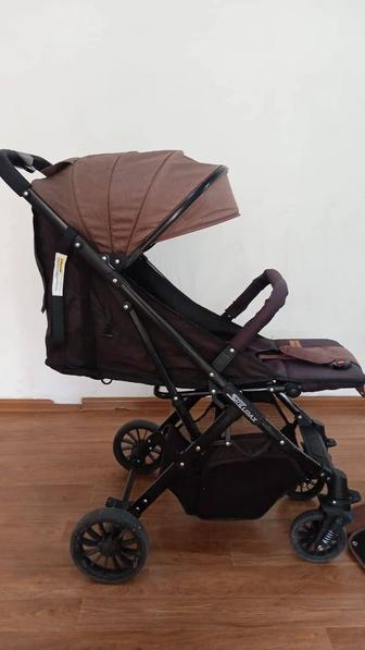 В отличном состоянии коляска детская