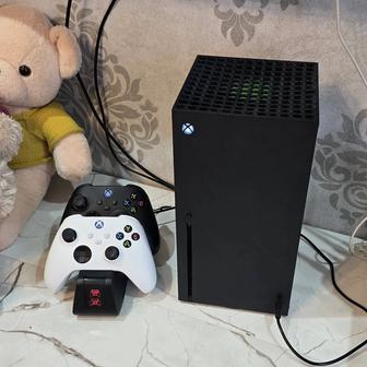 Xbox Series X 1TB с зарядной станцией