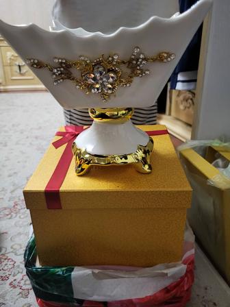 Конфетница брошка новая