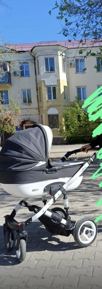 Продам коляску 3в1