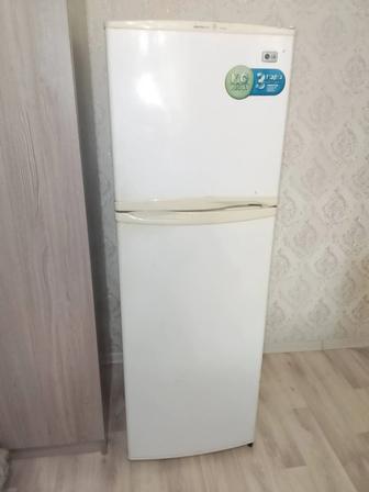 Продается холодильник