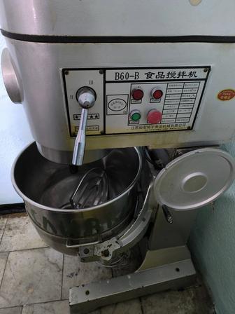 Продаю Китайский промышленный миксер