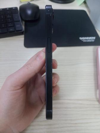 Продам айфон 13