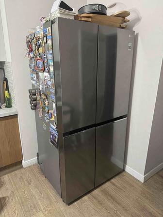 Холодильник двухдверный LG GC-B257SMZV FridgeFreezer