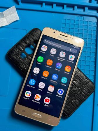 Сотовый телефон Самсунг