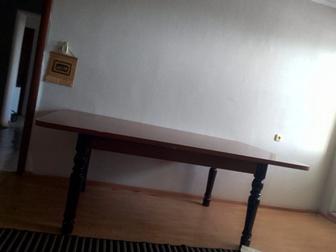 Продается стол для гостиной!